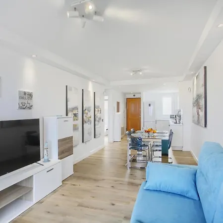 Luxury Penthouse, Sunset, Heated Pool, Fast Wifi Lejlighed