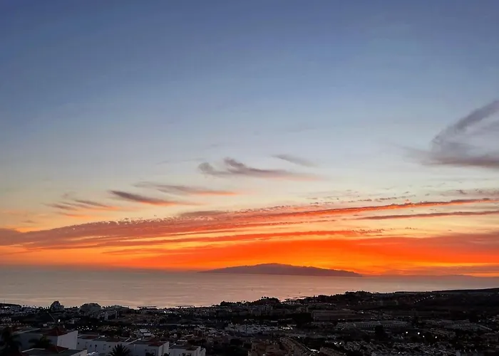 The Penthouse, Fabulous Sunset, Heated Pool, Fiber 아파트 *